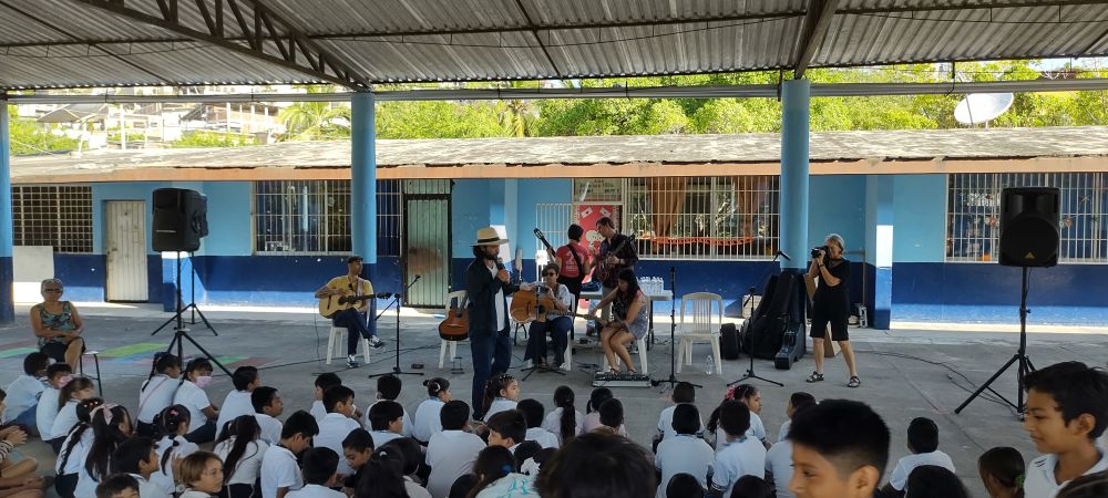 Visita A Escuelas De Ixtapa Zihuatanejo 